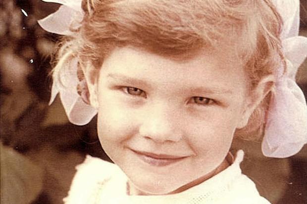 Vì sao mẹ đơn thân 3 con từng bán trái cây được người thừa kế giàu nhất thế giới si mê?-1