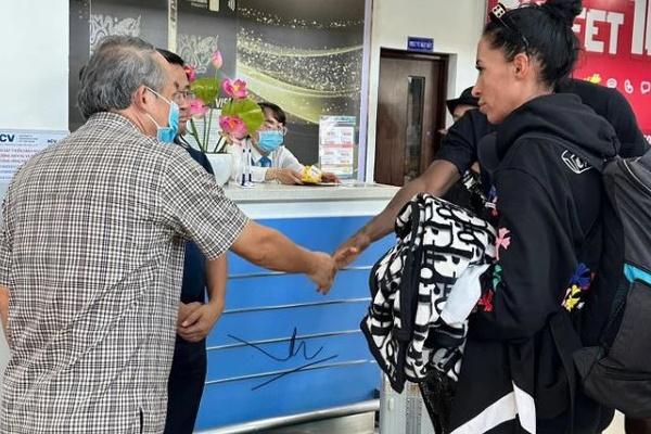 Mẹ của tiền đạo Paollo ngất xỉu khi biết tin con trai qua đời-2