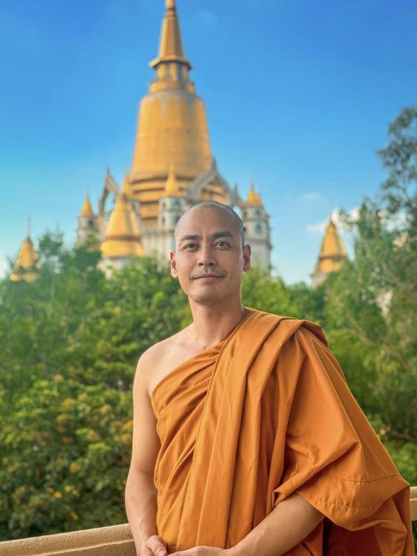 Vợ bằng tuổi đã cùng đi qua hôn nhân như thế nào trước khi MC Phan Anh xuống tóc gieo duyên?-3