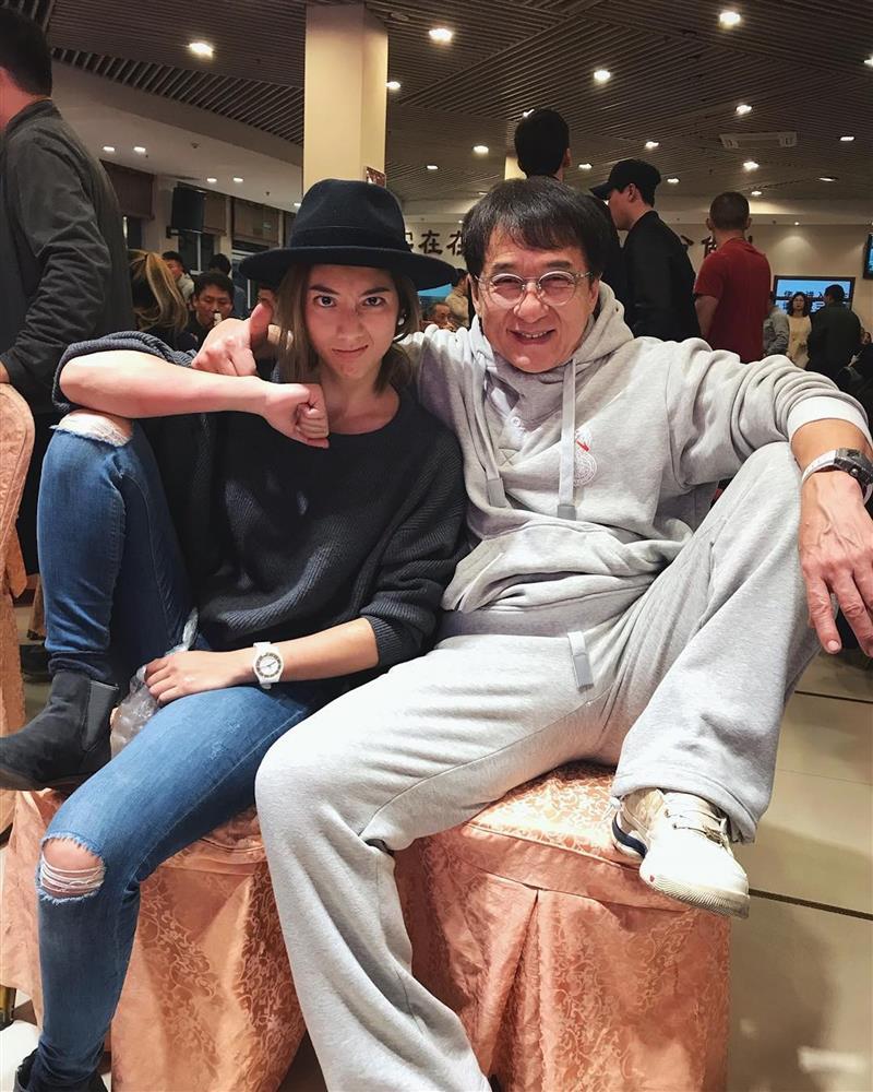 Đả nữ lai gợi cảm của Thành Long-1