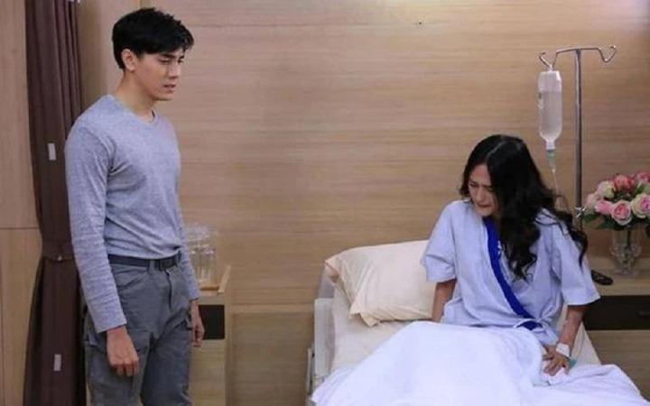 Ngày tôi sinh con, chồng ném 5 triệu xuống giường và nói lời cay nghiệt-1