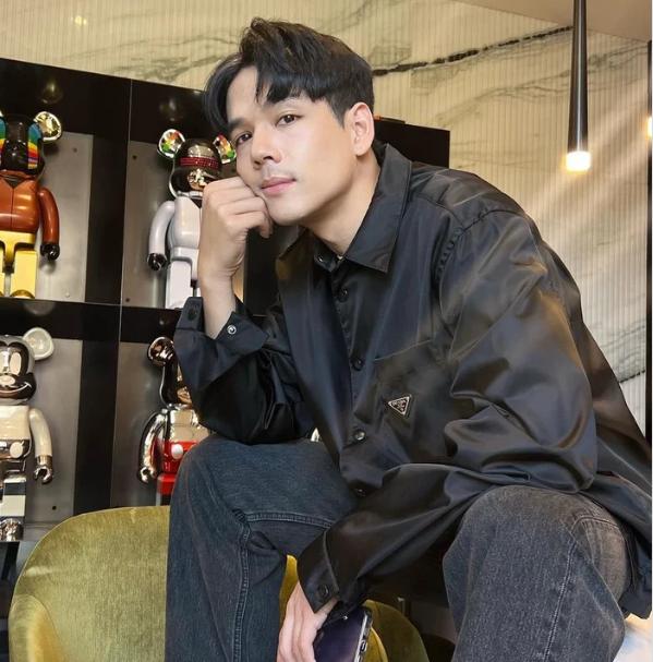 Lịm tim trước ngoại hình chuẩn soái ca của bạn trai tin đồn Hoa hậu Tiểu Vy-5