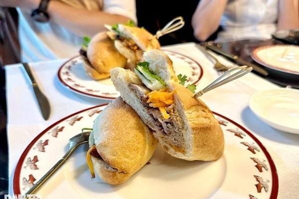 Phở và bánh mì vào danh sách món ăn nhất định phải thử trong đời của báo Mỹ-3