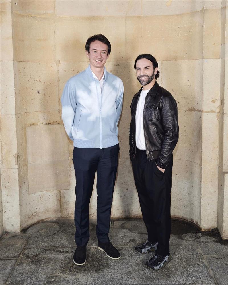 Ngoại hình con trai tỷ phú giàu nhì thế giới đang yêu Lisa (BlackPink)-9