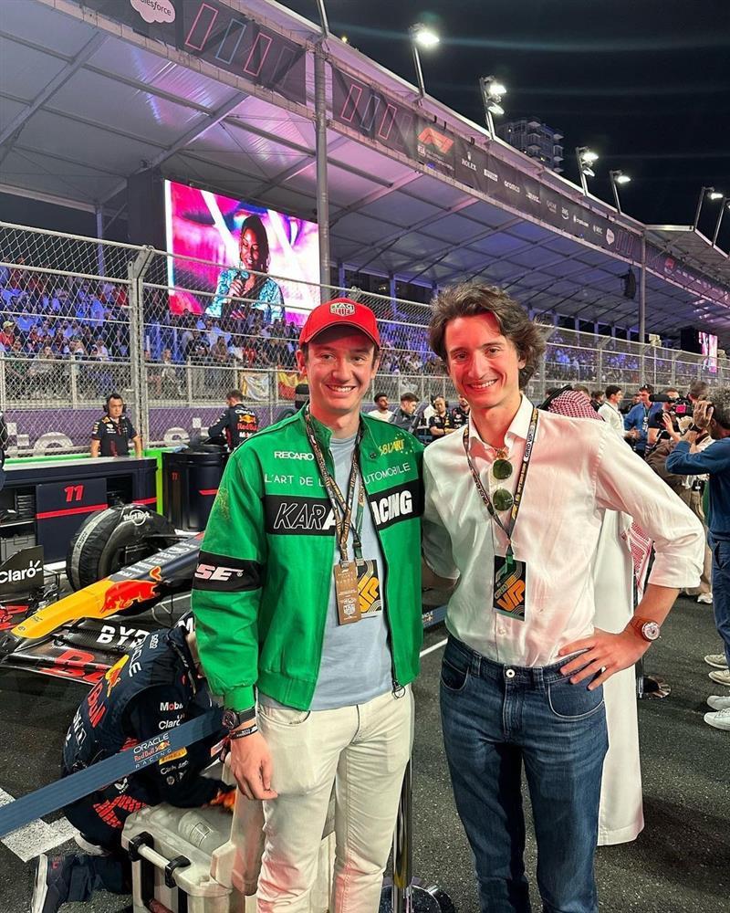 Ngoại hình con trai tỷ phú giàu nhì thế giới đang yêu Lisa (BlackPink)-10