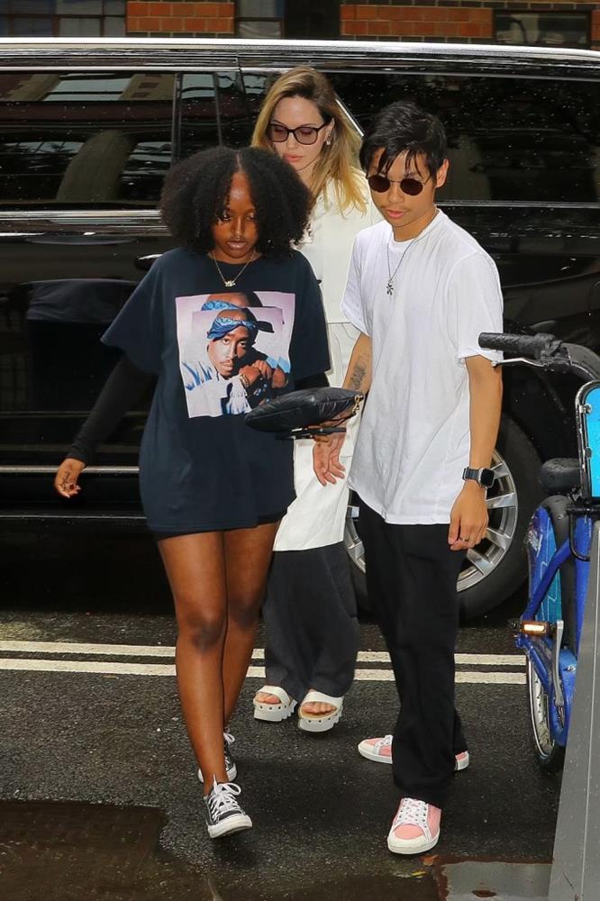 Angelina Jolie và cách cho con trải nghiệm nghề nghiệp-3