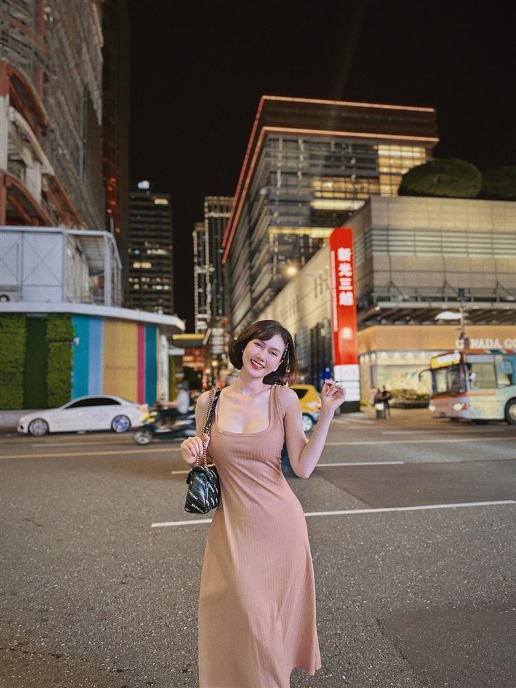 Thời trang xì tin tuổi 35 của Hương Giang - vợ Tuấn Tú Món Quà Của Cha-5