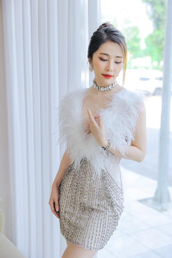 Cá sấu chúa Quỳnh Nga tuổi 35: Sở hữu 3 vòng nuột nà khiến cánh mày râu không thể rời mắt-2