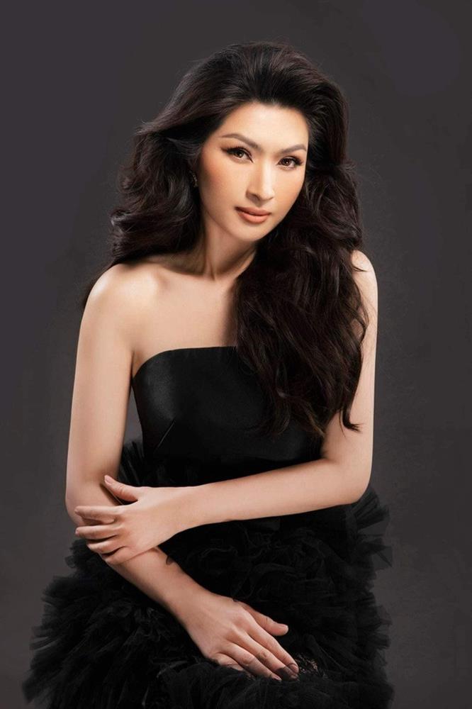 Nguyễn Hồng Nhung vẫn khóc khi nhớ về sự cố lộ ảnh nóng 19 năm trước-1