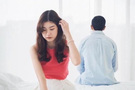 Chồng ngoại tình, ra giá 2 tỷ đồng để tôi chấp nhận ly hôn