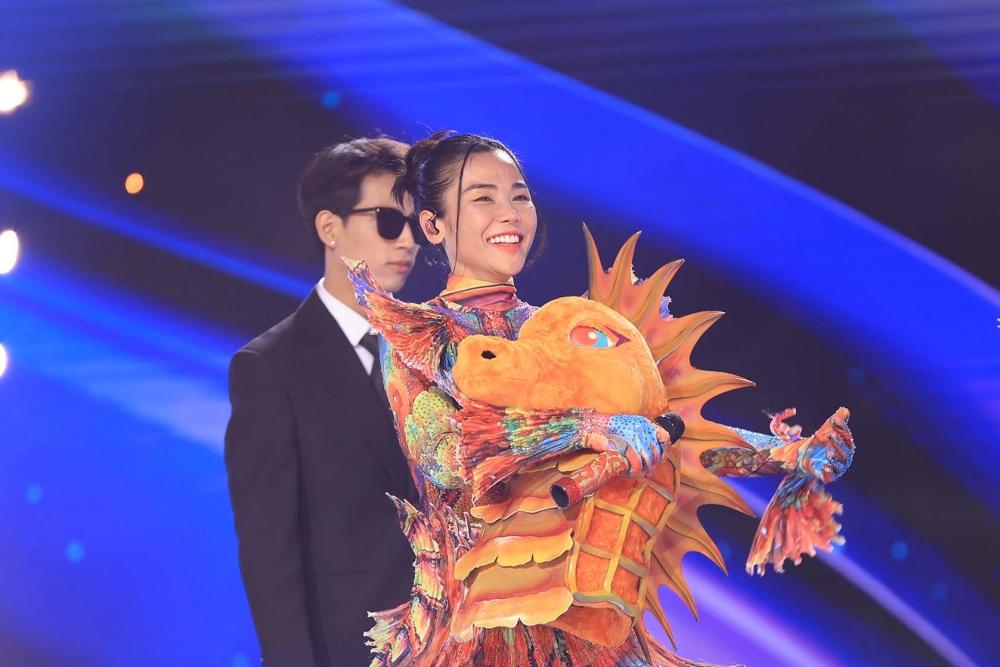 Cá Ngựa Đôi lộ diện tại Ca sĩ mặt nạ, danh tính đúng như đồn đoán-5