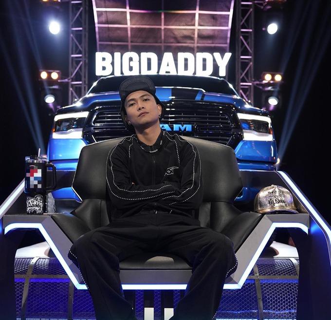 Bóc đồ BigDaddy ở Rap Việt: Quần áo làm từ thảm, đồng hồ 200 triệu đồng-3