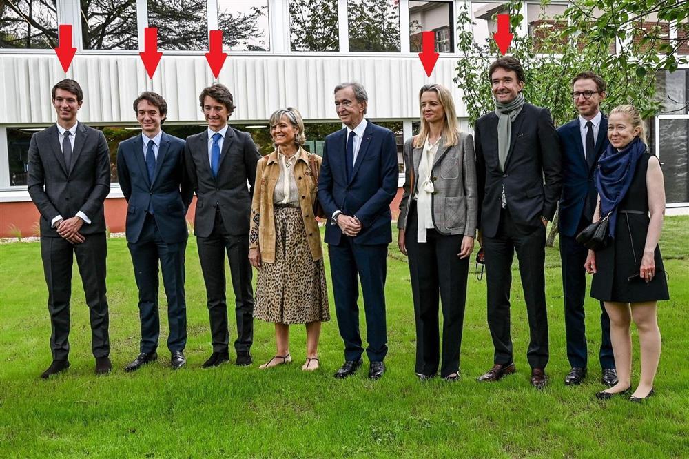 Lisa hẹn hò con trai tỷ phú giàu nhất thế giới: Cách nhà giàu chọn dâu rể-4