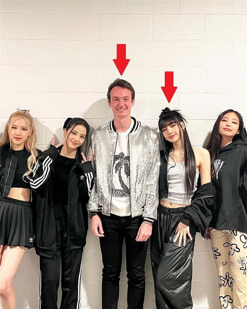 Lisa hẹn hò con trai tỷ phú giàu nhất thế giới: Cách nhà giàu chọn dâu rể-11