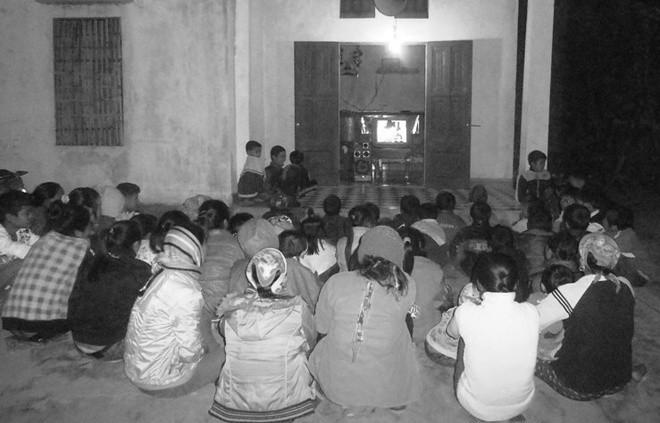 Chiếc tivi đen trắng - mảnh ký ức tuyệt vời của thế hệ 8X-3