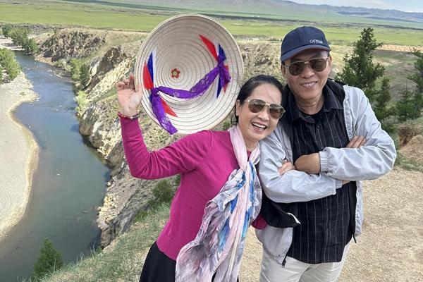 NSND Lan Hương nói gì về tin đồn chia tay NSƯT Đỗ Kỷ?-4