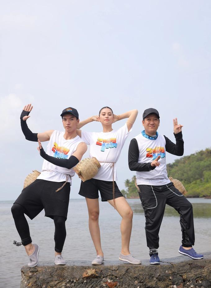 Hoa hậu Tiểu Vy tuổi 23: Sắc vóc gợi cảm, bị đồn hẹn hò tài tử Thái Lan-5