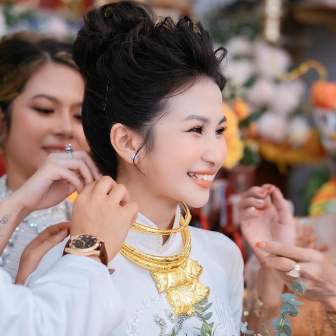 Cô dâu gây sốt vì nhận sính lễ 20 cây vàng, 40.000 USD cùng nhiều sổ đỏ-3