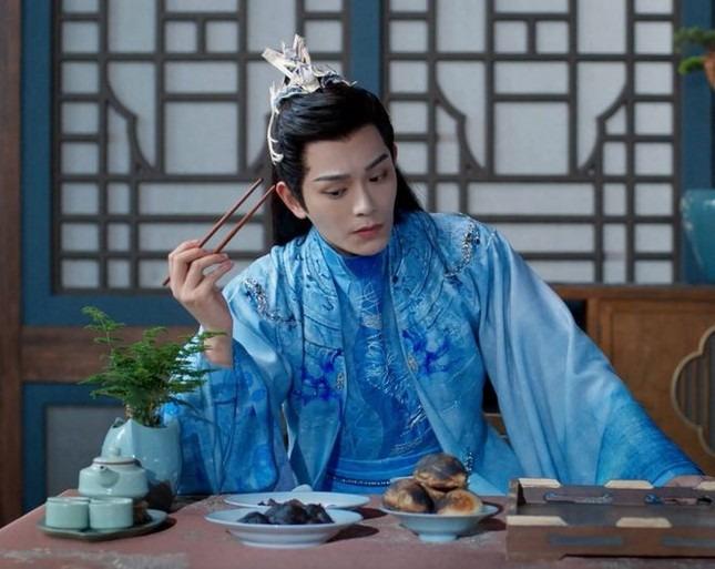 Phim cổ trang bom tấn Trung Quốc thất bại vì diễn viên quá xấu-1