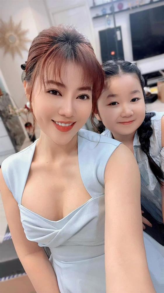 Mẹ chồng Thanh Hương: Thương và ủng hộ con dâu theo nghề diễn viên nhiều vất vả-6