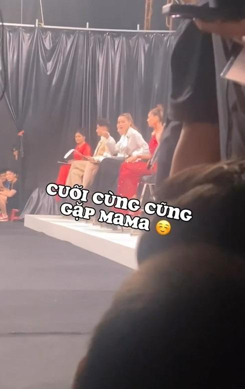 Leon nhà Hồ Ngọc Hà gây cười với biểu cảm hài hước khi chờ mẹ tan làm-3