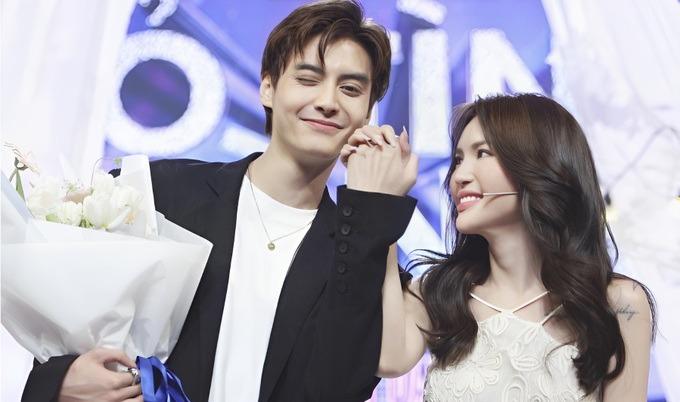 Cặp đôi lệch 9 tuổi Lucie Nguyễn - Tuấn Dương chào đón con gái đầu lòng-6