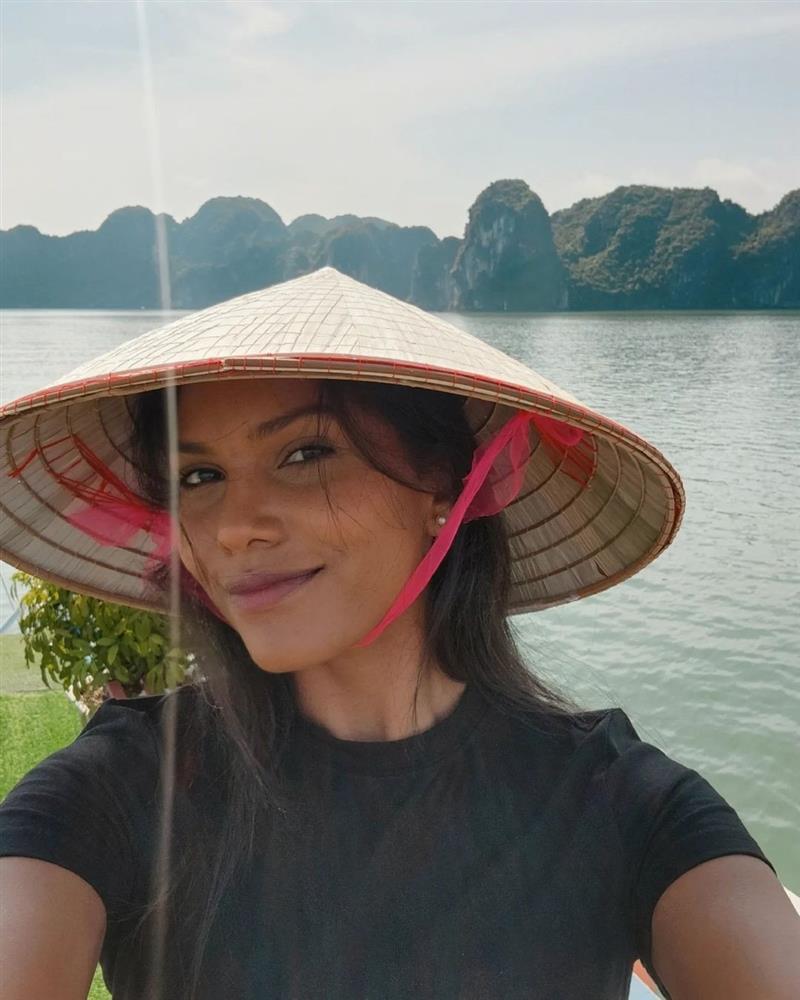 Hoa hậu Hoàn vũ đội nón lá khi du lịch ở Việt Nam-4