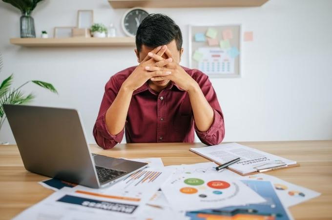 Rơi vào nợ nần, chồng nói điều này với bố mẹ vợ khiến tôi khó chấp nhận-1