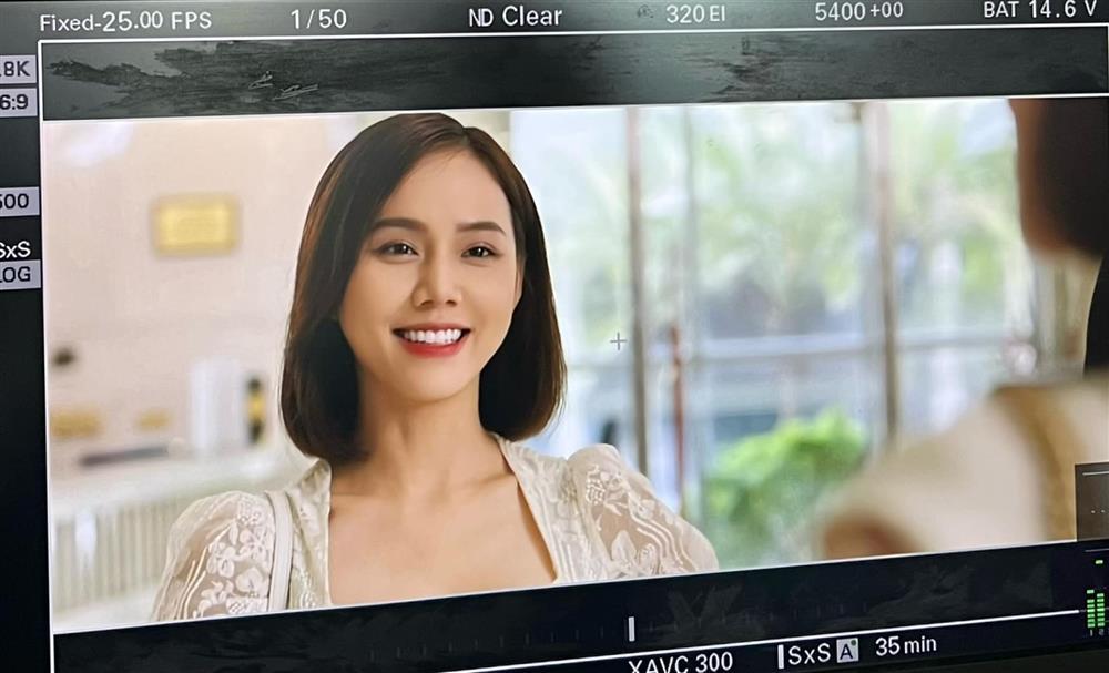 Sắc vóc cô nhân viên mát-xa Tuấn Tú mê mệt, Hương Giang ghen ra mặt trong Món Quà Của Cha-4