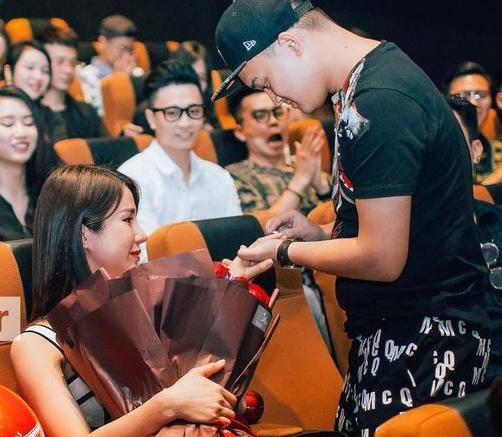 Hẹn thề mãi mãi bên nhau nhưng những cặp đôi này vẫn đứt gánh giữa đường-1