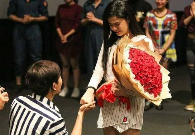 Hẹn thề mãi mãi bên nhau nhưng những cặp đôi này vẫn đứt gánh giữa đường-2