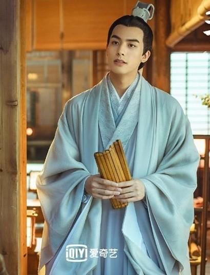 Tạo hình cổ trang của dàn diễn viên bị chê quá xấu-6