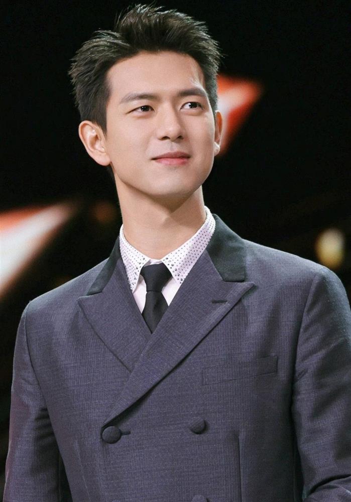 Tạo hình cổ trang của dàn diễn viên bị chê quá xấu-9