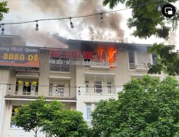 Cháy cửa hàng bán quần áo trẻ sơ sinh ở Hà Nội-1