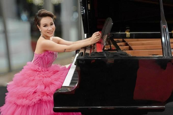 Uyên Linh 13 năm sau Vietnam Idol: Sắc vóc gợi cảm, kín tiếng hậu chia tay-3