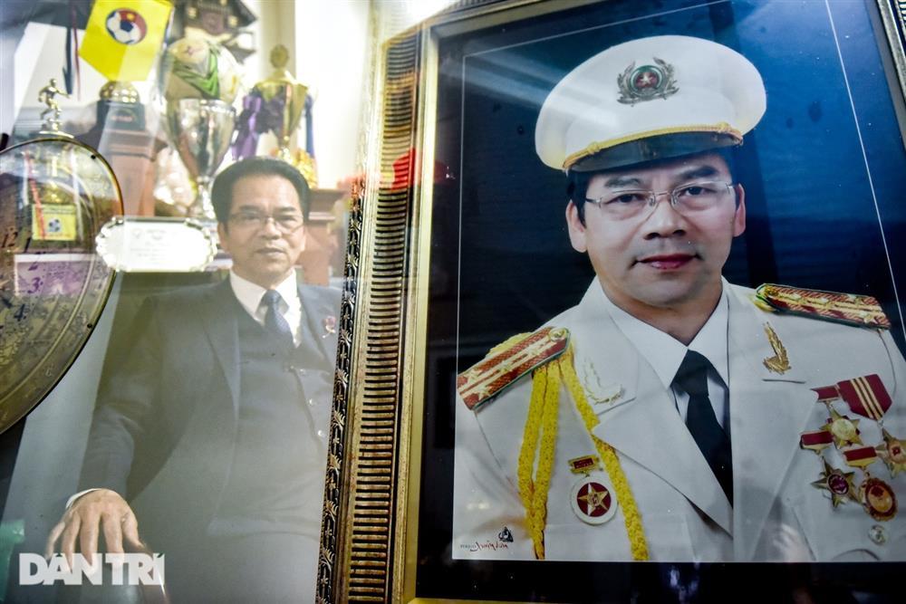 Những nghệ sĩ là Đại tá, Trung tá Công an chuyên vai đi tù trên màn ảnh-2