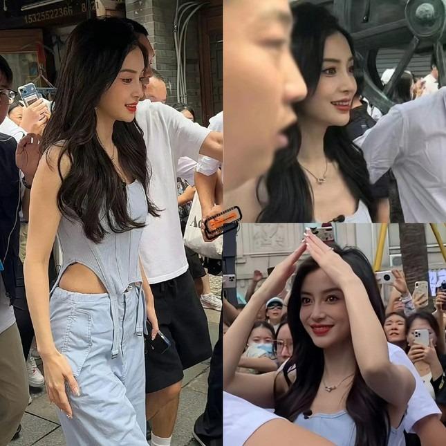 Biển người chen lấn ngắm Angelababy ngoài đời thật-3