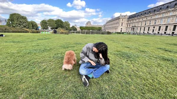 Sống trong biệt thự đẹp mê mẩn ở Pháp, cặp sinh đôi nhà Bống Hồng Nhung tận hưởng ra sao?-7