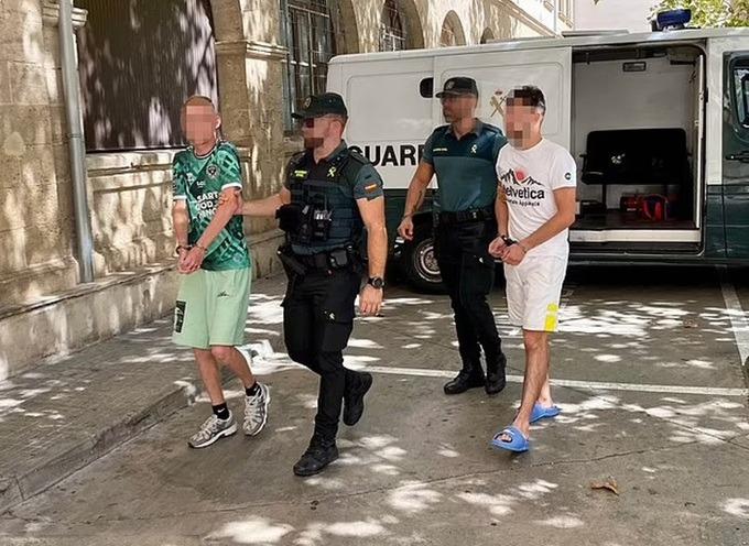 Sáu du khách bị bắt vì cáo buộc cưỡng hiếp trên đảo tiệc tùng Mallorca-1