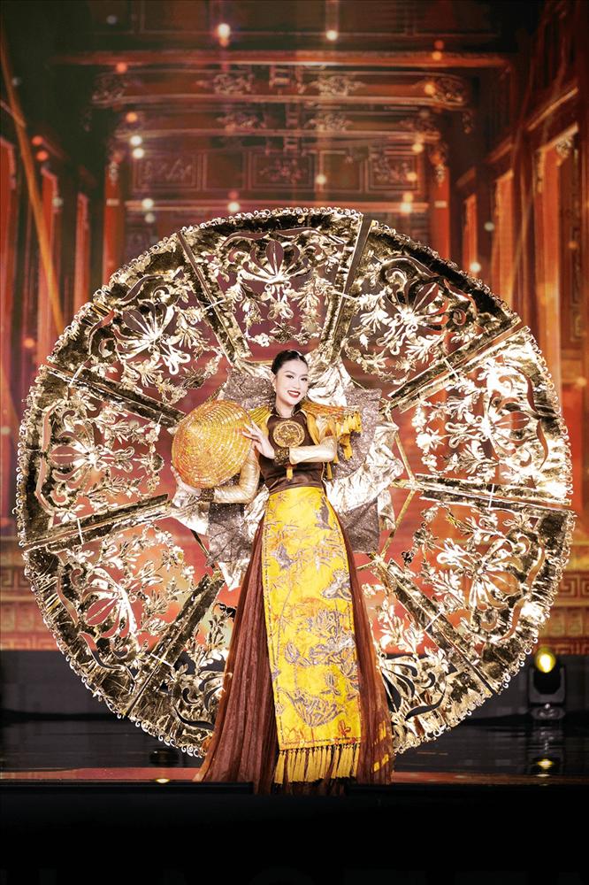Miss Grand Vietnam 2023 thi trang phục dân tộc: Quá nhiều mẫu cồng kềnh-1