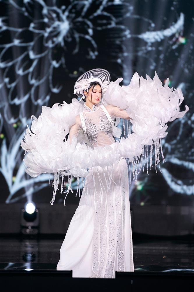 Miss Grand Vietnam 2023 thi trang phục dân tộc: Quá nhiều mẫu cồng kềnh-7