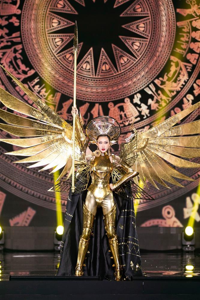 Miss Grand Vietnam 2023 thi trang phục dân tộc: Quá nhiều mẫu cồng kềnh-16