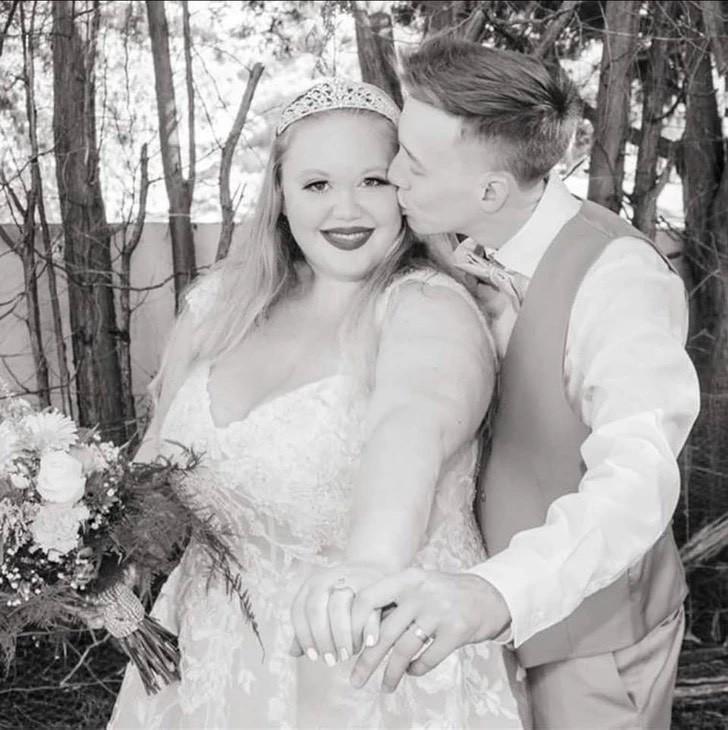 Cặp đôi đũa lệch bị chế nhạo vì cân nặng trái ngược nhau-4