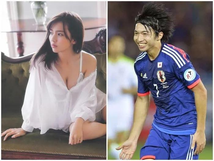 Cầu thủ kém sắc nhất Nhật Bản lại có số hưởng, vợ là thiên thần gợi cảm-2