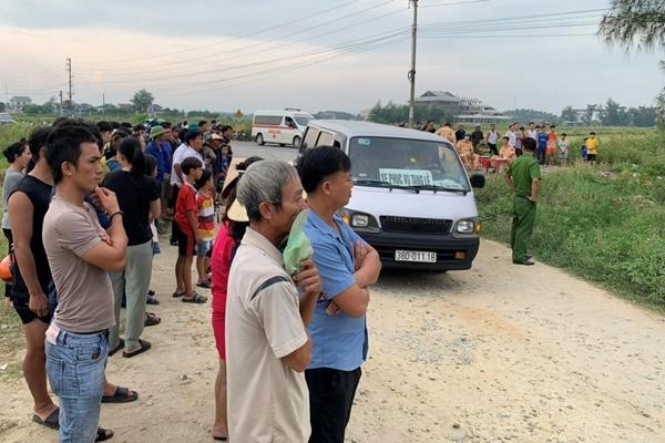 Thi thể người đàn ông bị cột tay, chân nổi trên sông Sài Gòn-2