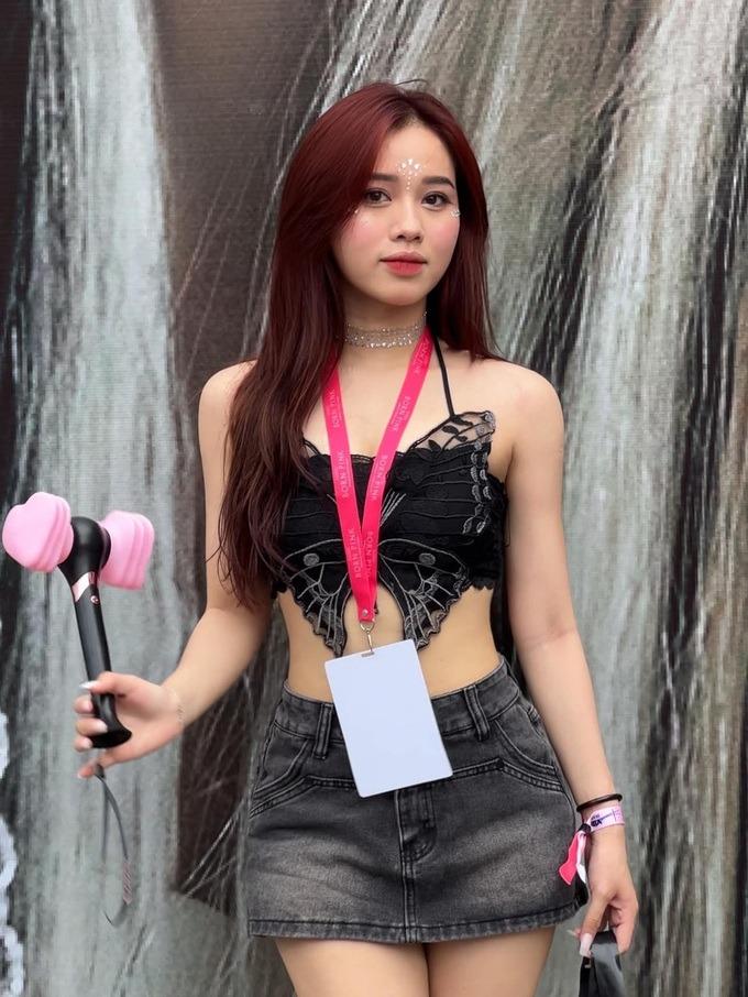 Bạn gái xinh đẹp, gợi cảm của cầu thủ Nhâm Mạnh Dũng là ai?-6