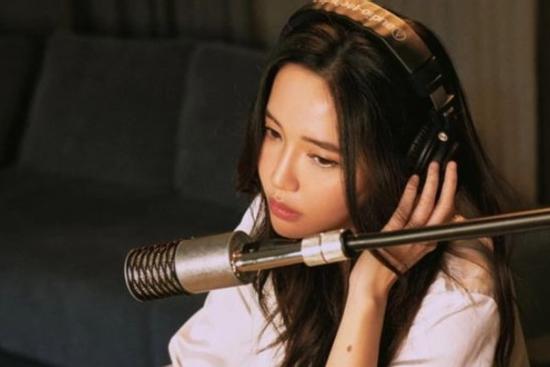 Bích Phương vô tư kể 'cắm sừng' người yêu cũ gây tranh cãi