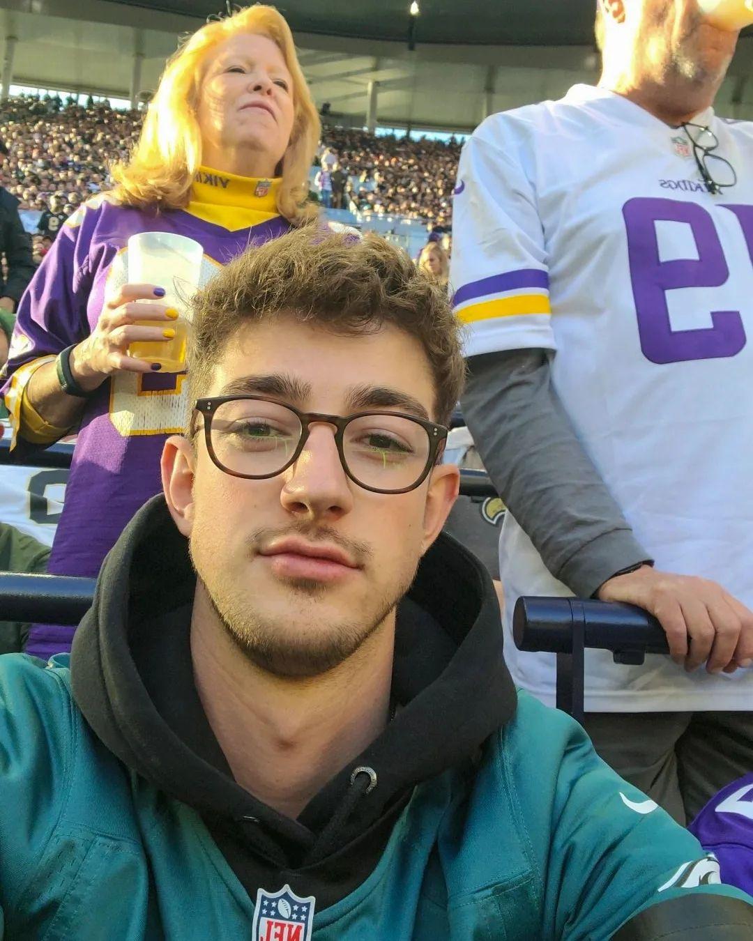 Khánh Vy và bạn trai Tây lọt top tìm kiếm, danh tính người ấy gây bất ngờ-4