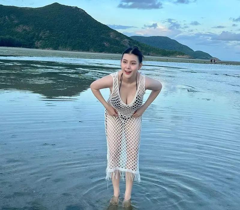 1001 kiểu mặc váy ảo ảnh như lưới đánh cá dễ gây mất điểm của các chị em-2