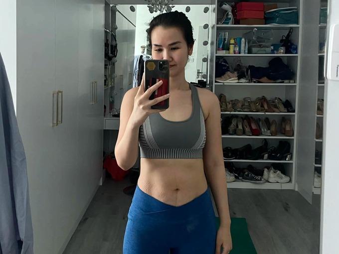 Mỹ nhân Việt khoe vết rạn sau sinh: Người tự hào, người rơi nước mắt-7